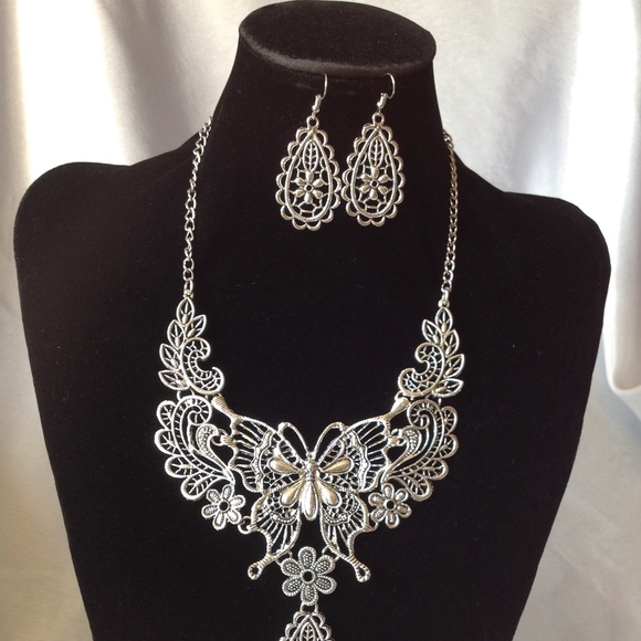 Jewelry and accessories. More on rhythmbyrena.com - Picture 3 of 8